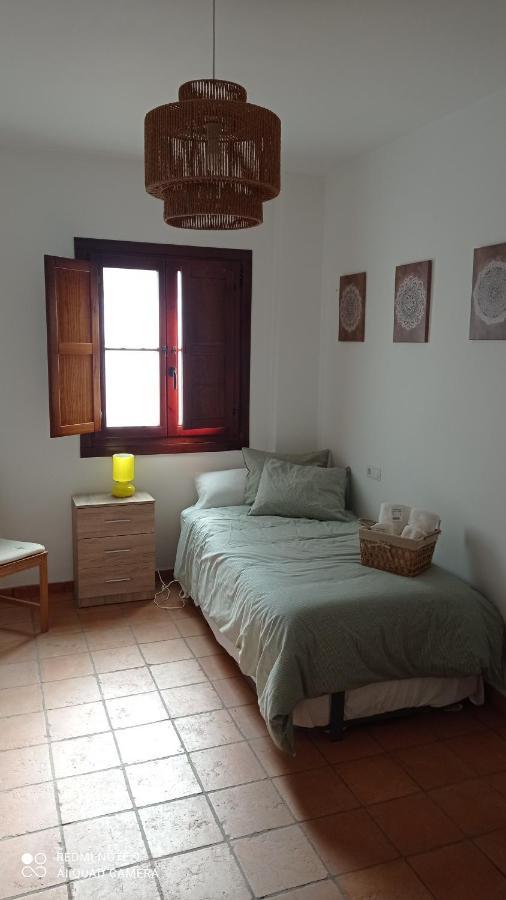 La Casa De La Lobita Villa Benaocaz Kültér fotó